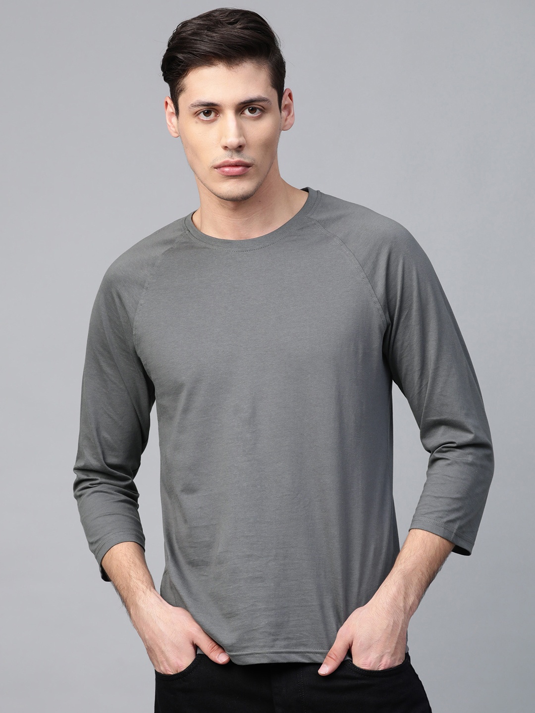 

The Roadster Lifestyle Co Men Charcoal Grey Solid Round Neck T-shirt