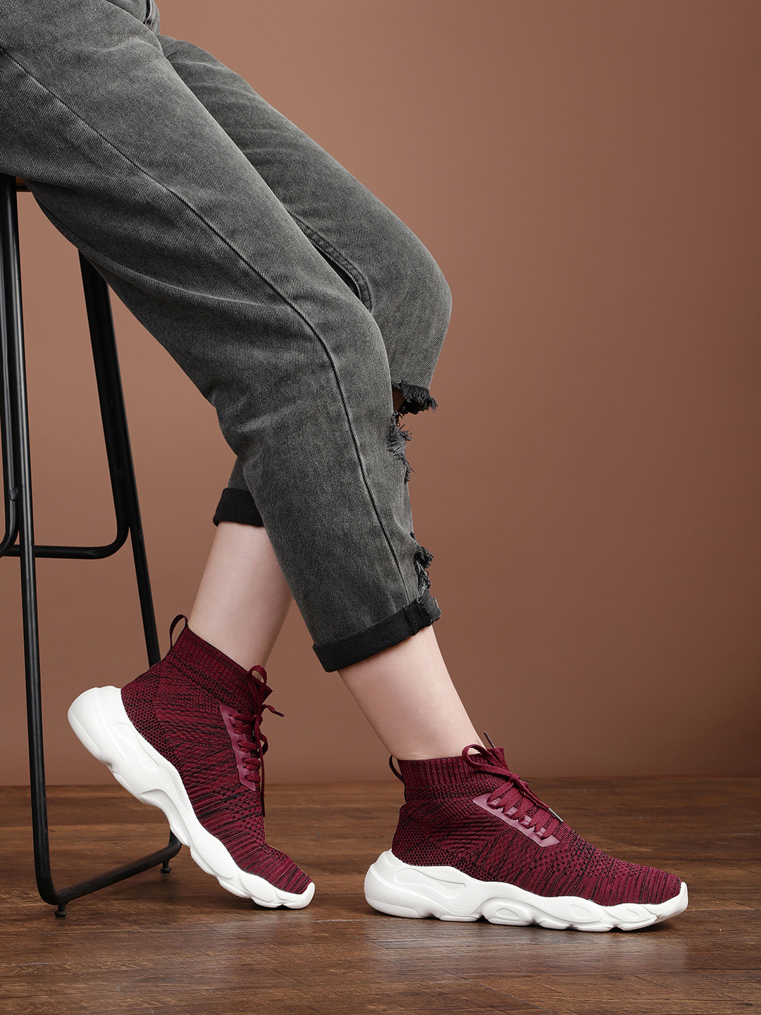 

The Roadster Lifestyle Co Women Maroon Solid Mid-Top Sneakers