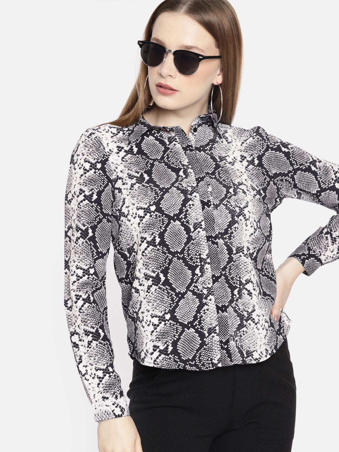 

DressBerry Women Black & White Regular Fit Printed Casual Shirt