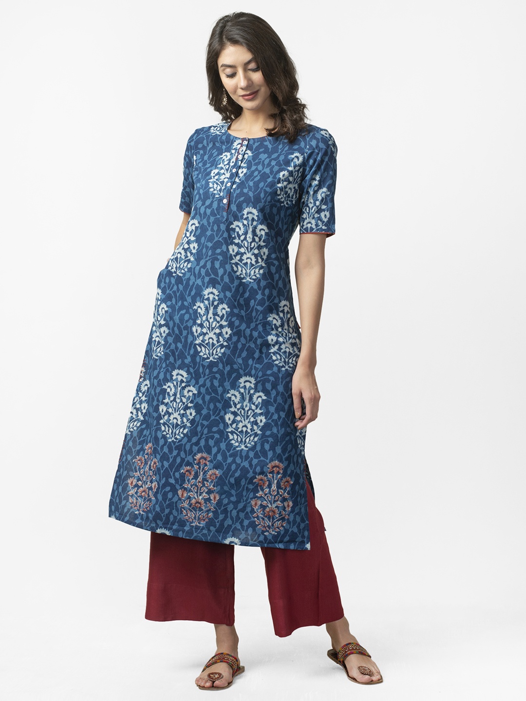 

Fabindia Women Navy Blue & Off-White Printed Dabu Indigo Dyed Straight Kurta