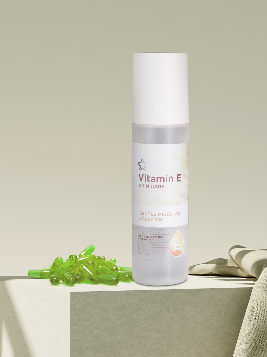 

Superdrug Unisex Vitamin E Gentle Micellar Solution 200 ml, Beige