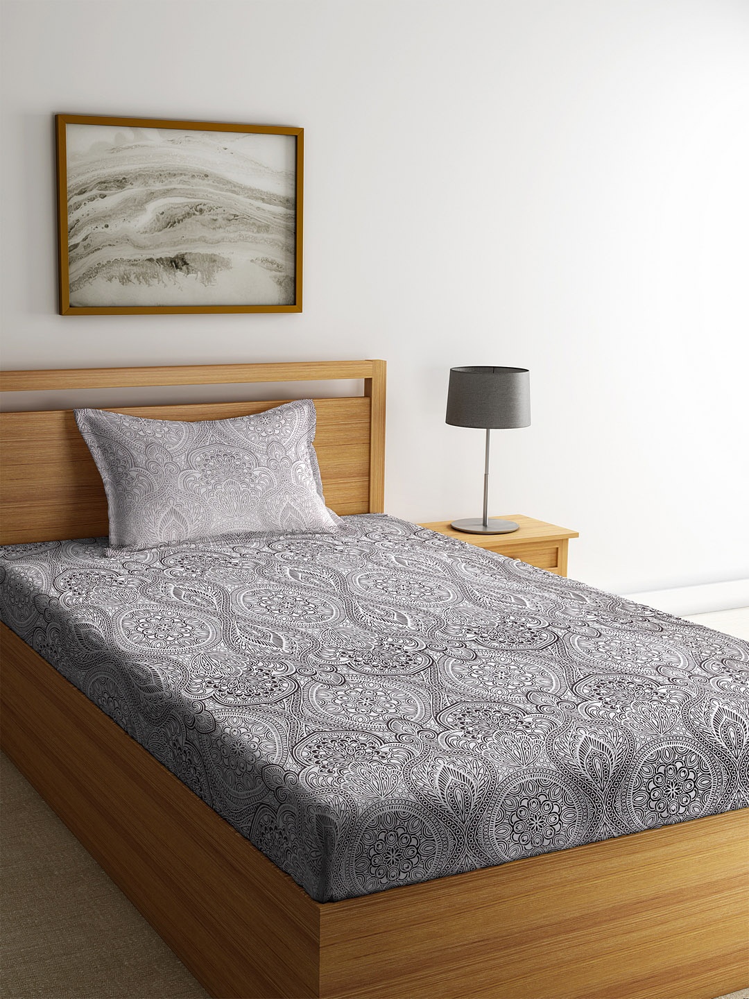 

SPACES Black & White Ethnic Motifs 144 TC Cotton 1 Single Bedsheet with 1 Pillow Covers