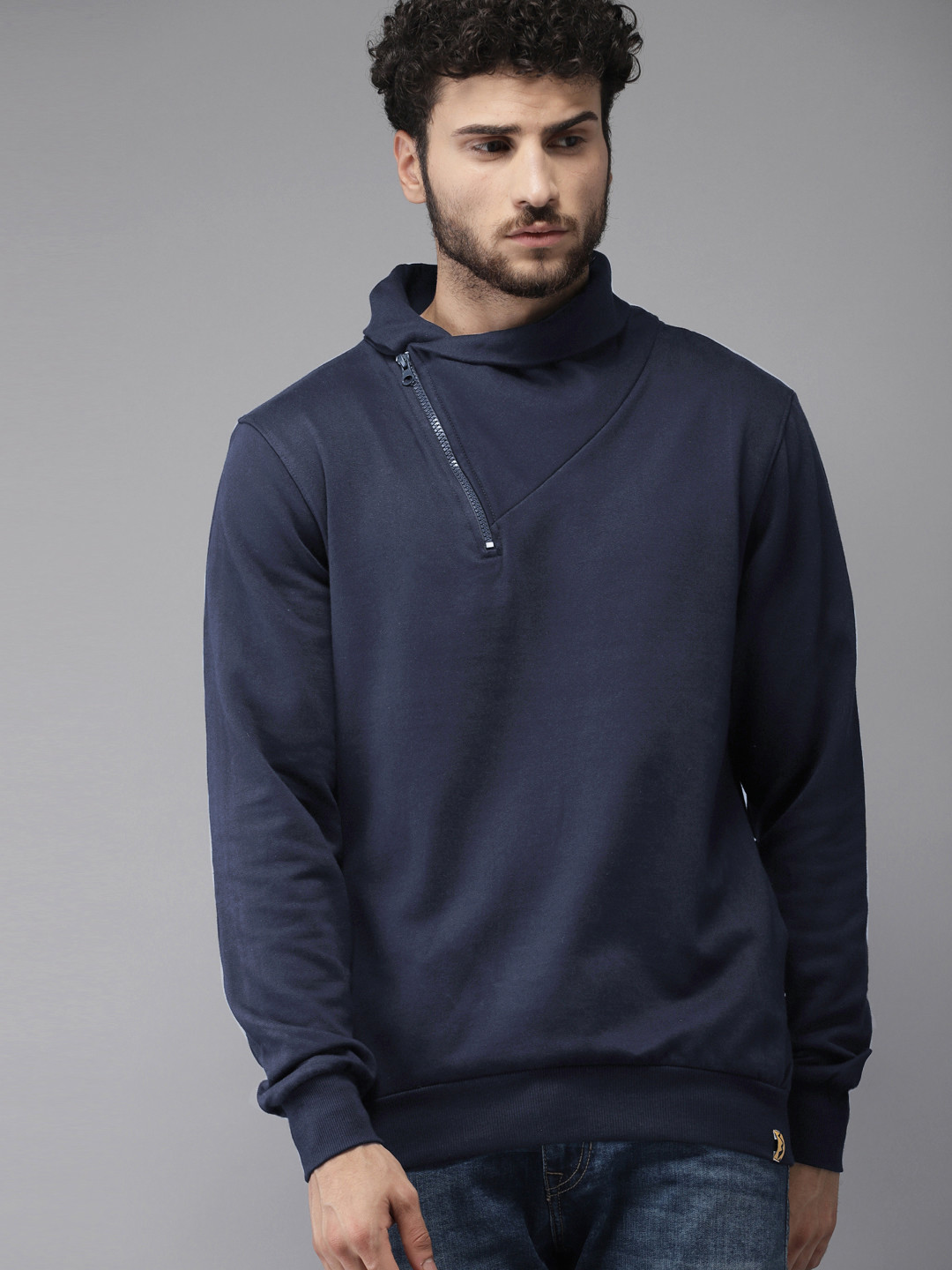 

Campus Sutra Men Navy Blue Solid Sweatshirt