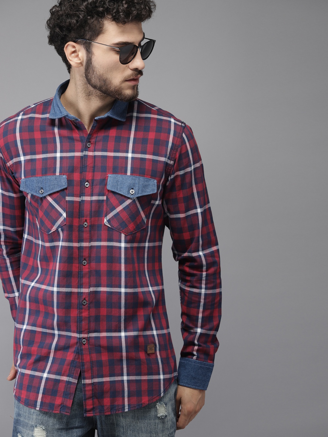 

Campus Sutra Men Red & Navy Blue Standard Fit Checked Casual Shirt