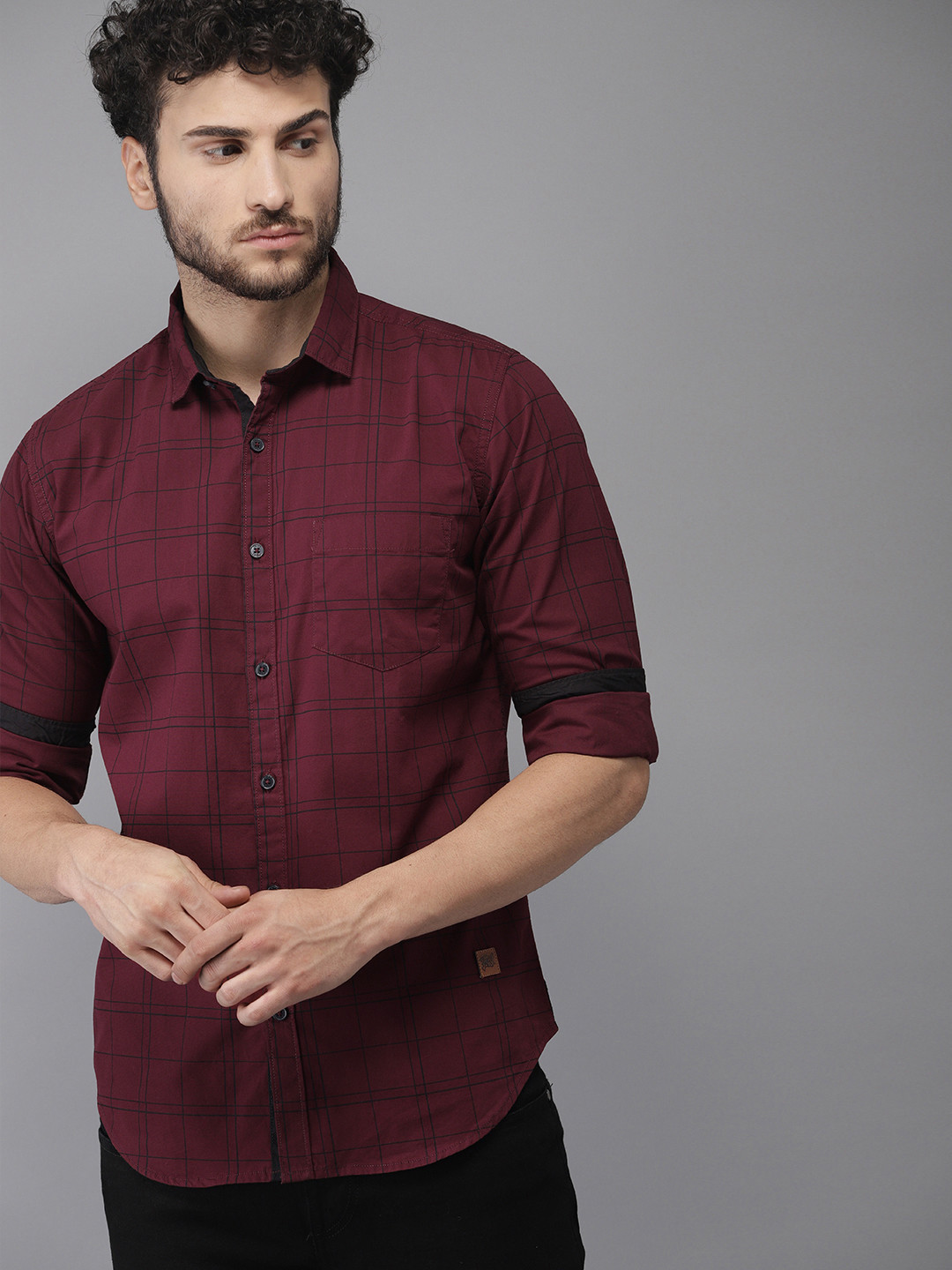 

Campus Sutra Men Maroon & Black Regular Fit Checked Casual Shirt