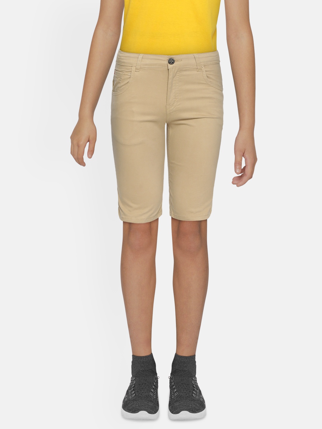 

Gini and Jony Boys Beige Solid Regular Fit Knitted Shorts