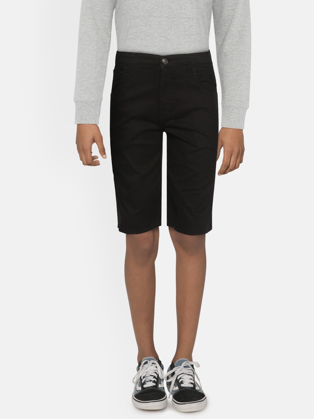 

Gini and Jony Boys Black Solid Classic Fit Knitted Shorts