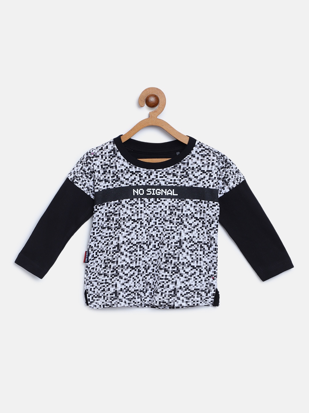 

Gini and Jony Boys White & Black Printed Round Neck T-shirt