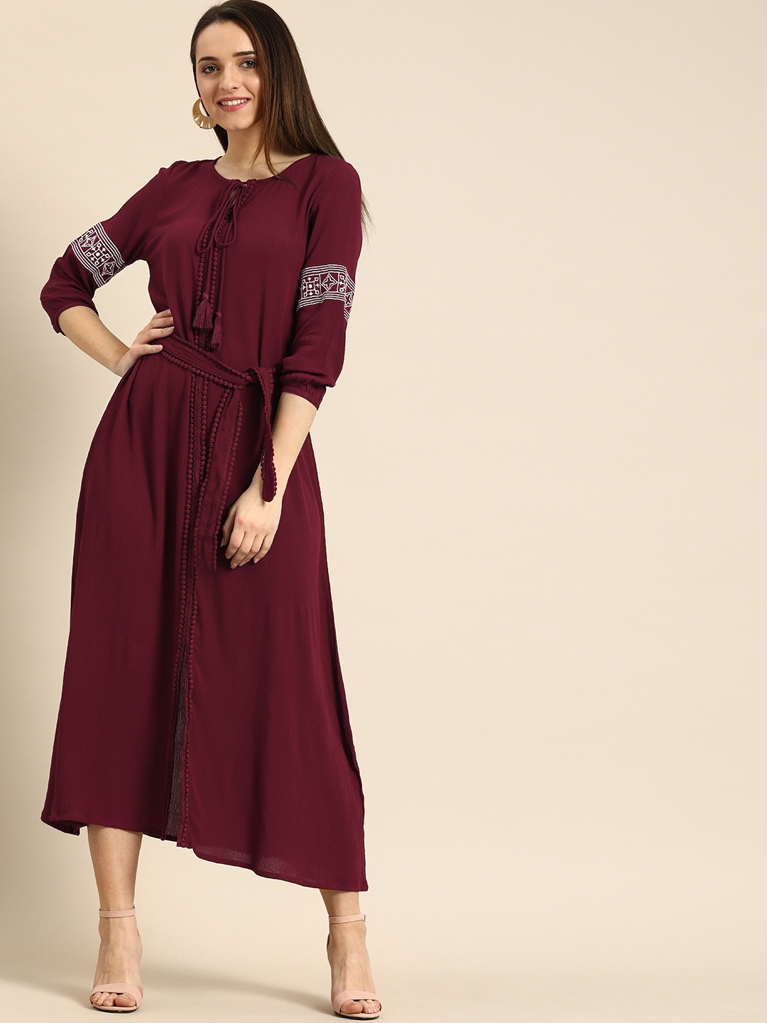 

DressBerry Women Maroon Solid Fit and Flare Dress