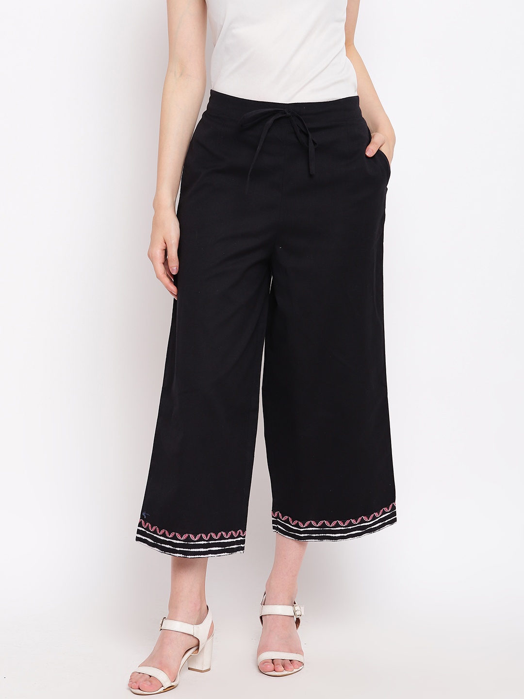 

Rangriti Women Black Hem Design Cropped Straight Palazzos
