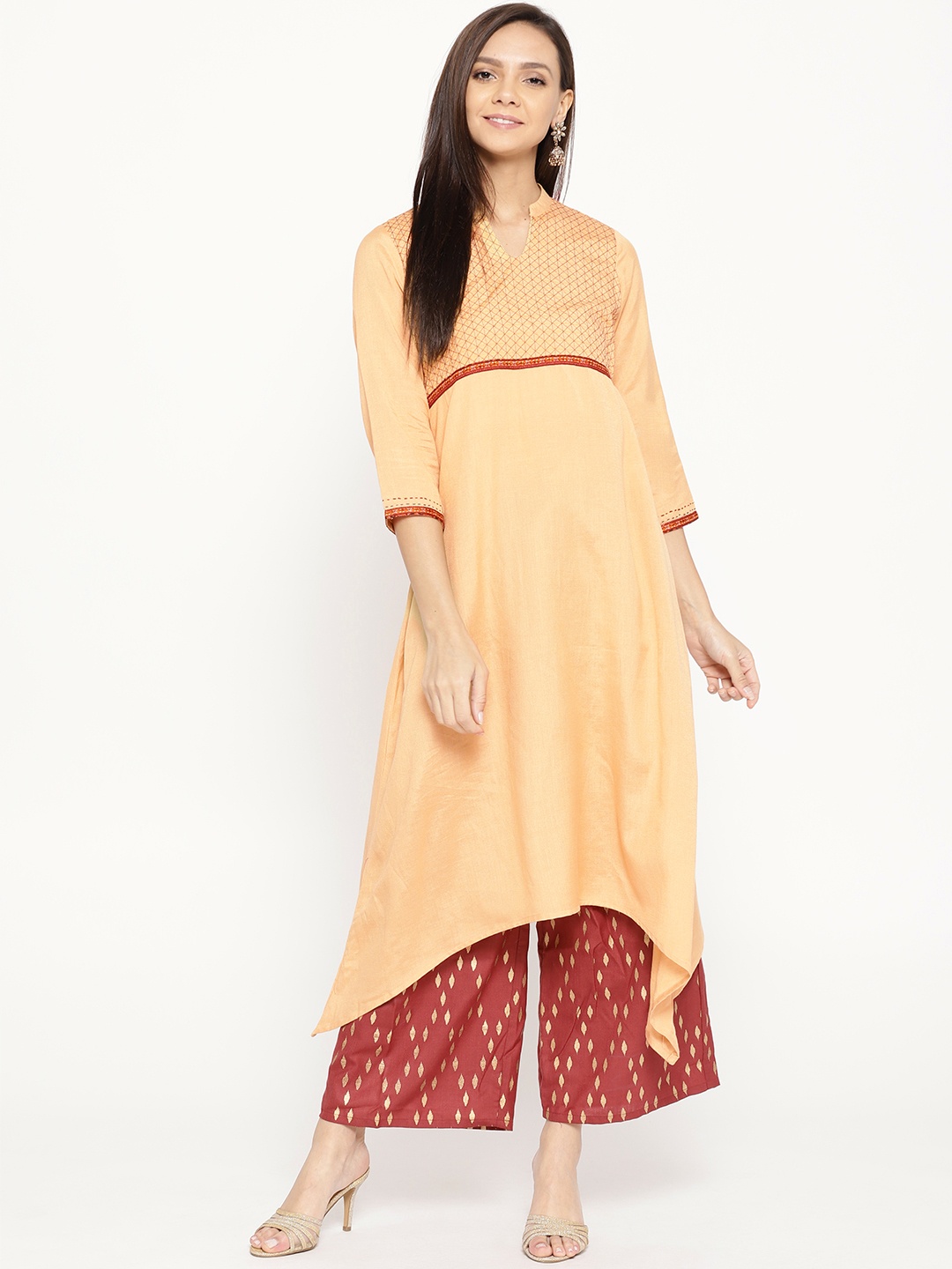 

Rangriti Women Beige Yoke Design Asymmetric A-Line Kurta