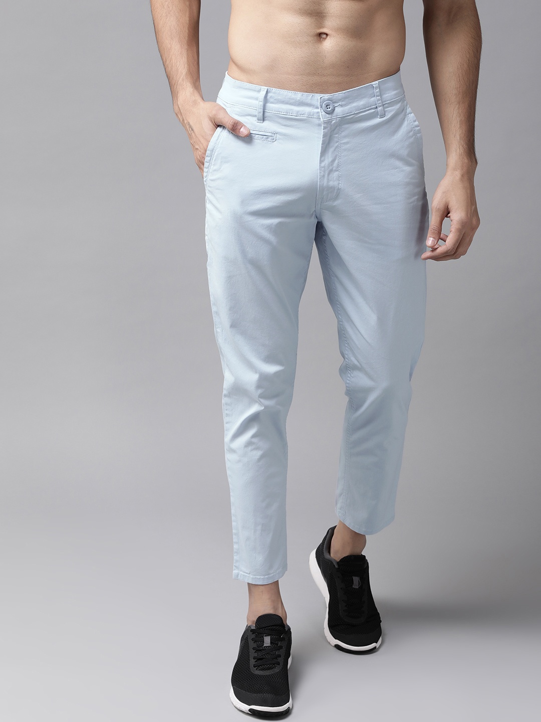 

The Roadster Lifestyle Co Men Blue Regular Fit Solid Chinos