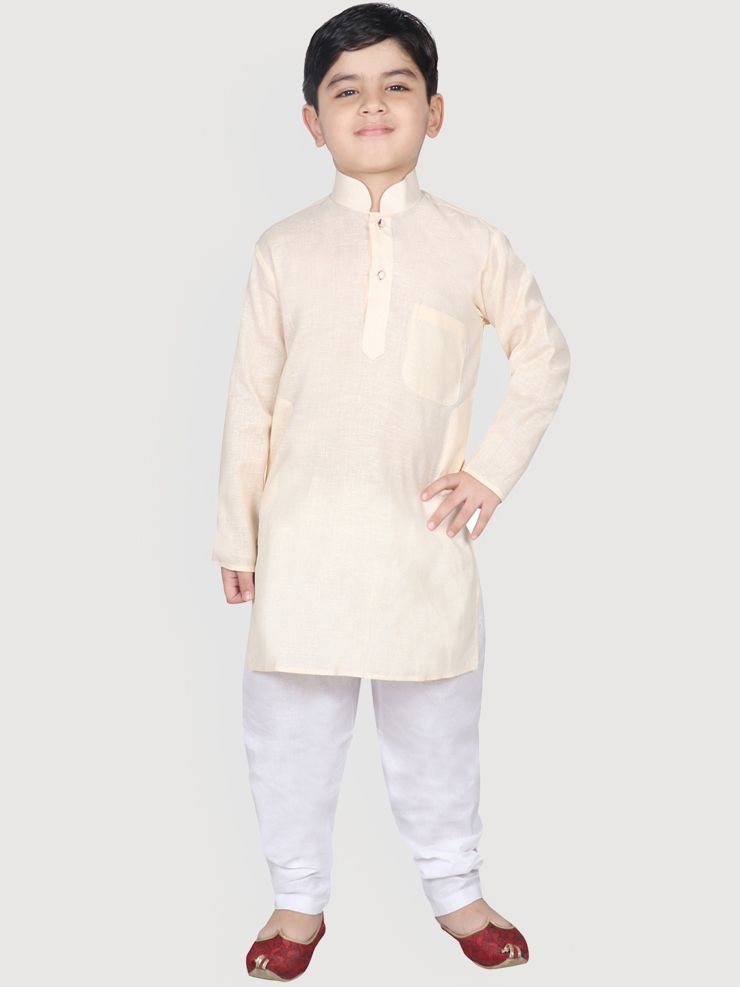 

SG YUVRAJ Boys Beige & White Solid Brocade Kurta with Pyjamas