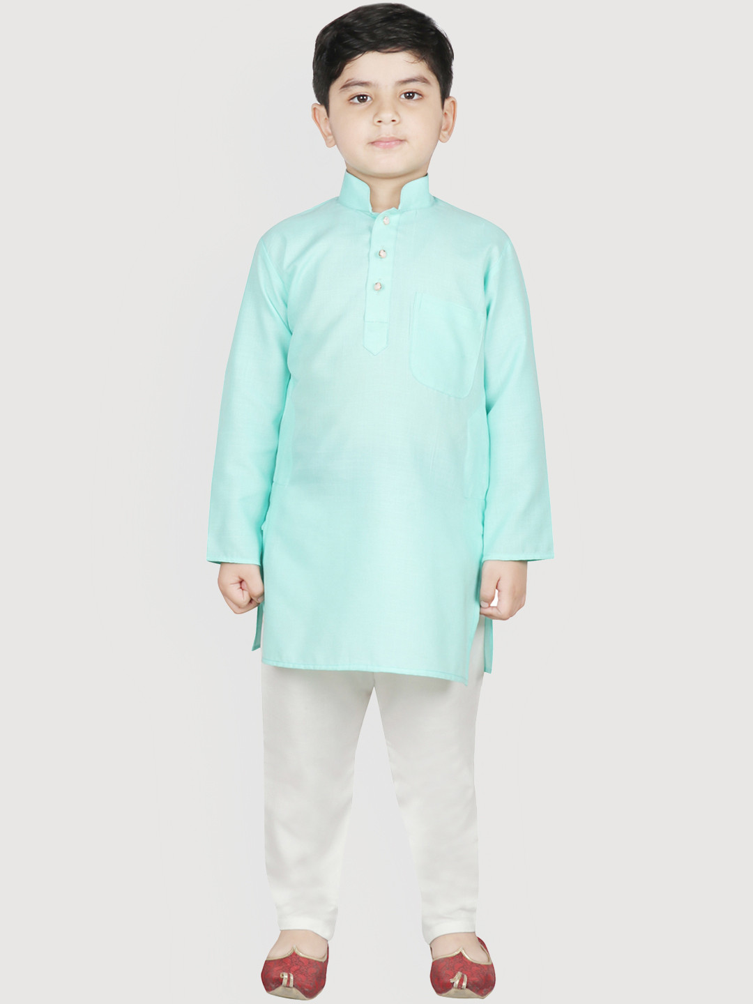 

SG YUVRAJ Boys Green & White Solid Brocade Kurta with Pyjamas