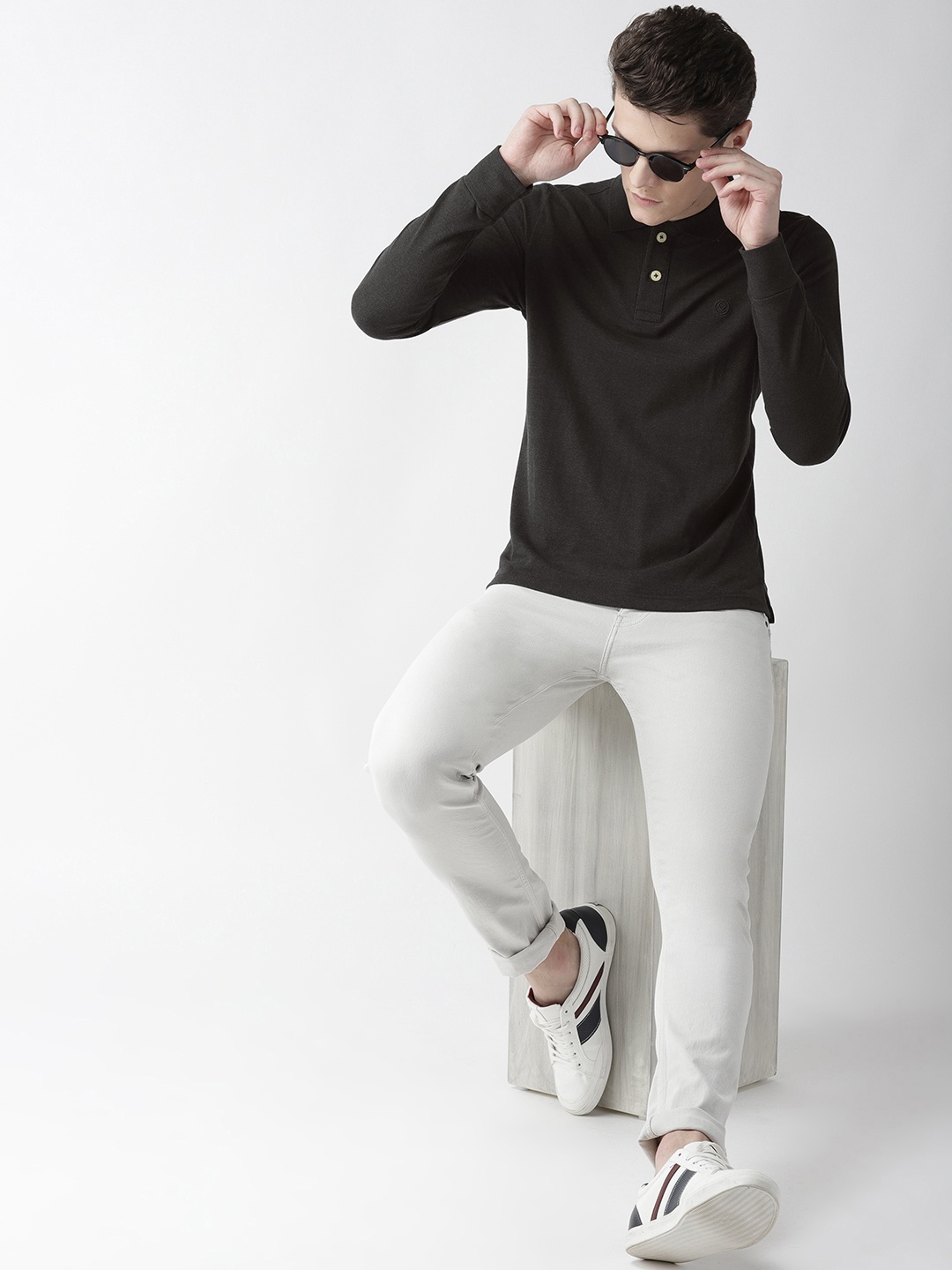 

Chkokko Men Charcoal Grey Solid Polo Collar T-shirt