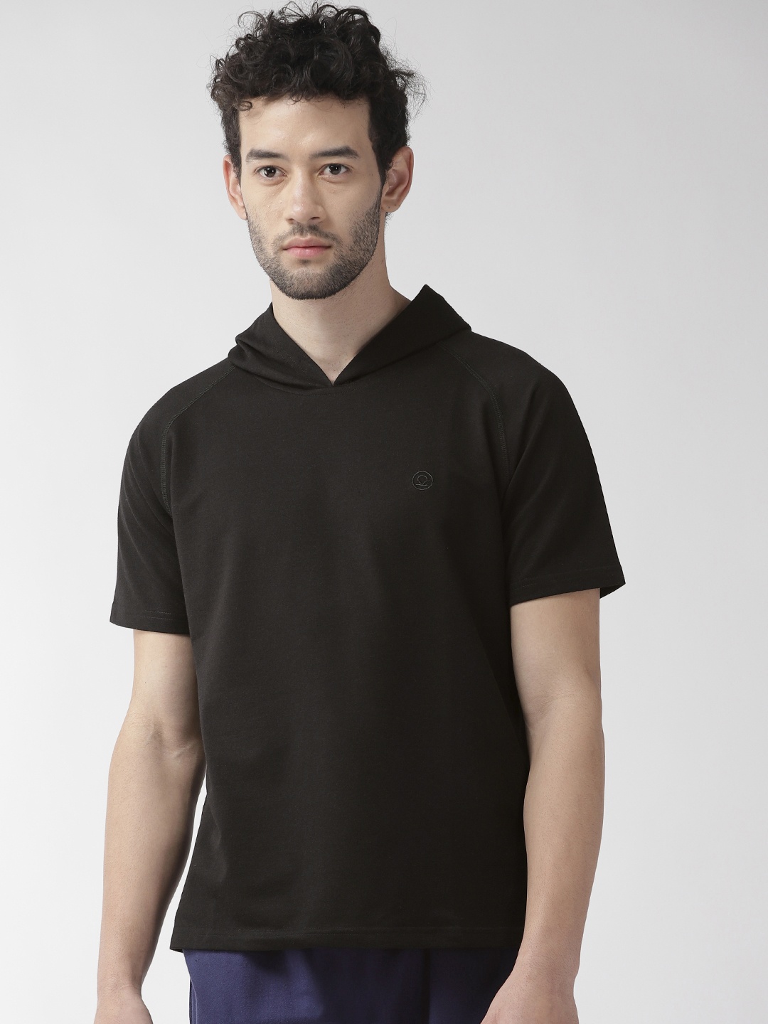 

Chkokko Men Black Solid Hooded T-shirt