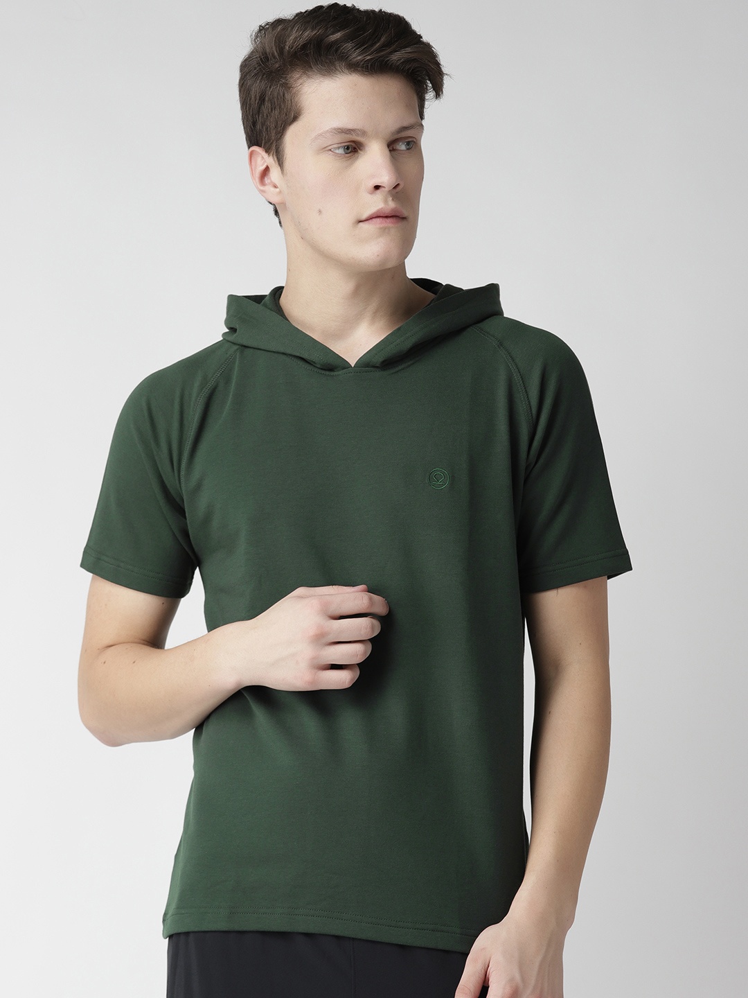 

CHKOKKO Men Green Solid Hooded Running T-shirt