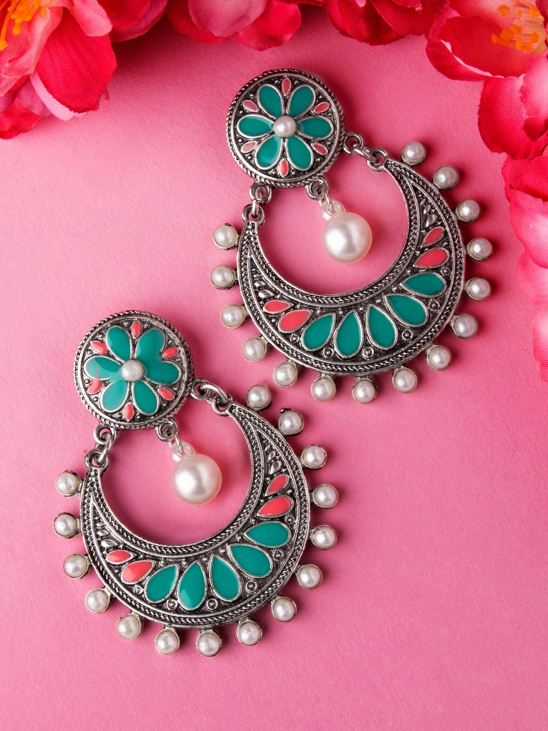 

Rubans Silver-Toned & Green Crescent Shaped Enamelled Chandbalis