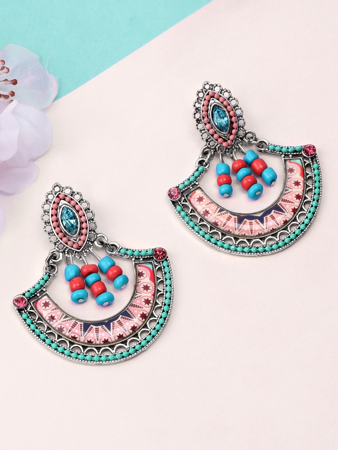 

Rubans Silver-Toned & Green Floral Handcrafted Chandbalis