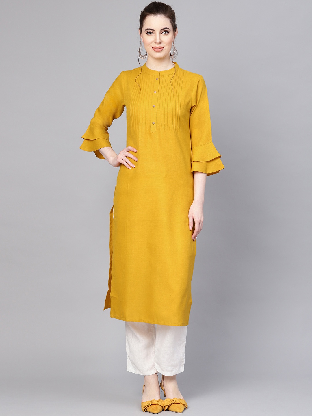 

Varanga Women Mustard Yellow Solid Straight Kurta
