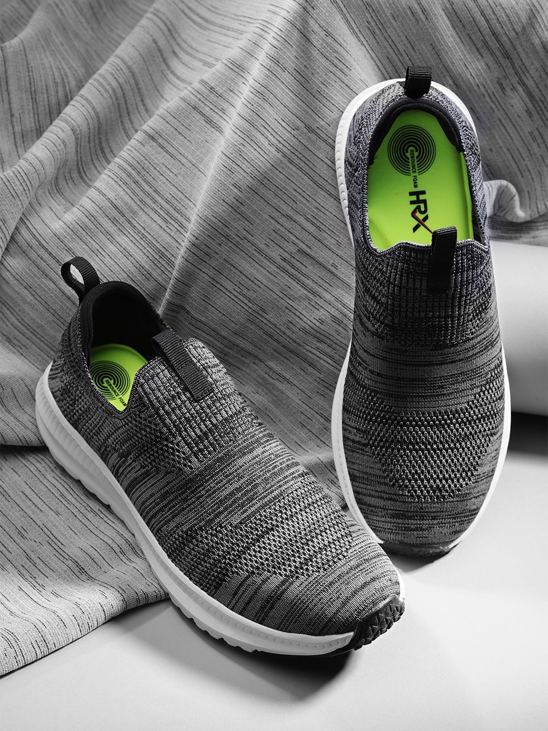 

HRX by Hrithik Roshan Men Grey Soft Walk Shoes