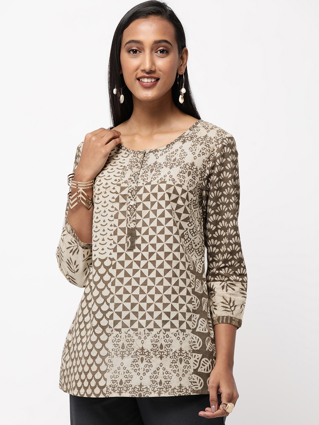 

Fabindia Women Beige & Charcoal Grey Printed Pure Cotton Kurti