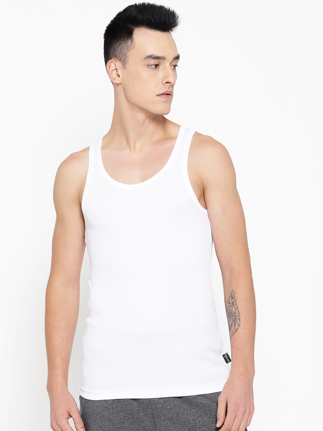 

one8 by Virat Kohli Men White Ribbed Innerwear Vest 111