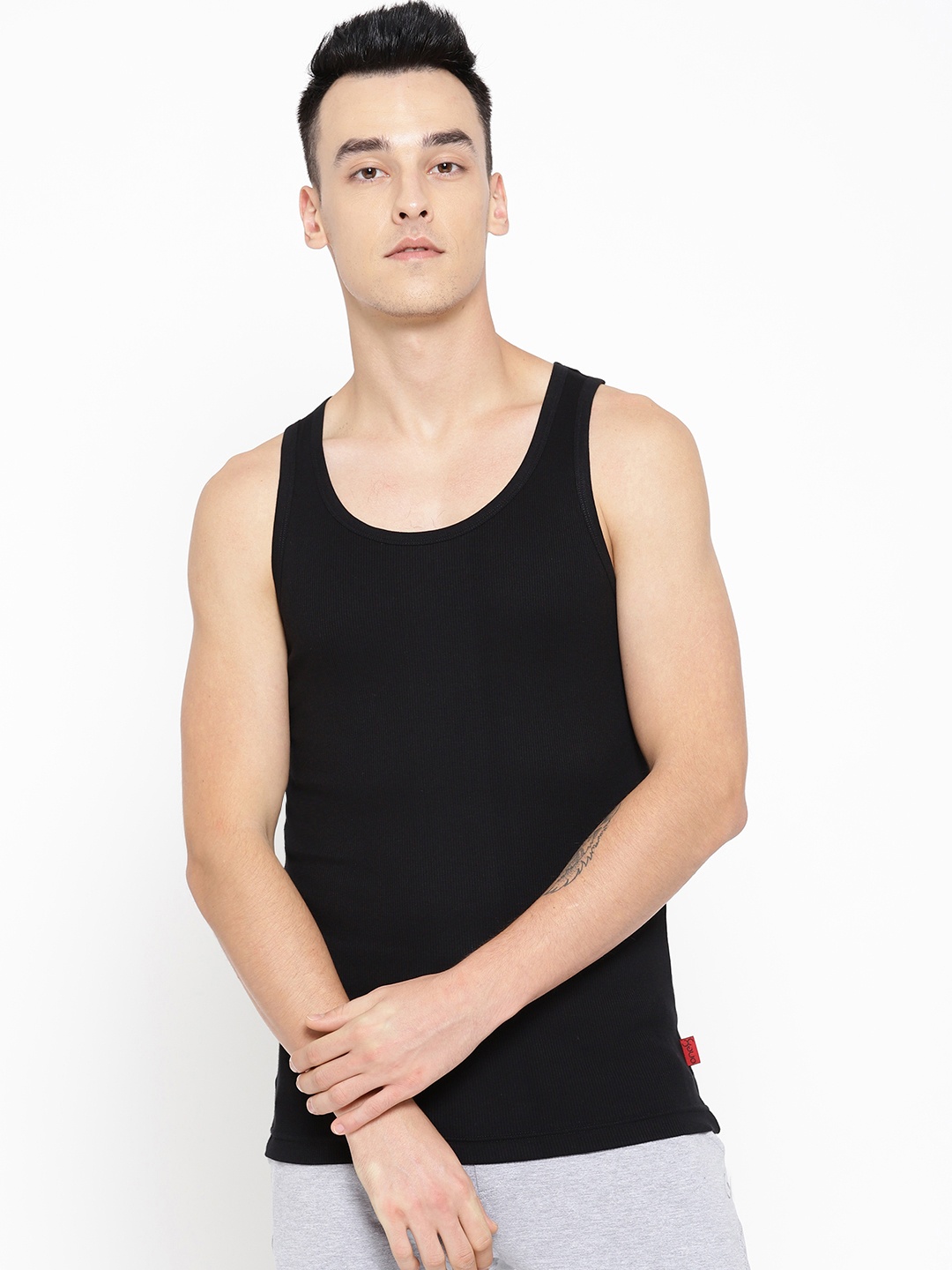 

one8 by Virat Kohli Men Black Solid Innerwear Vest 111