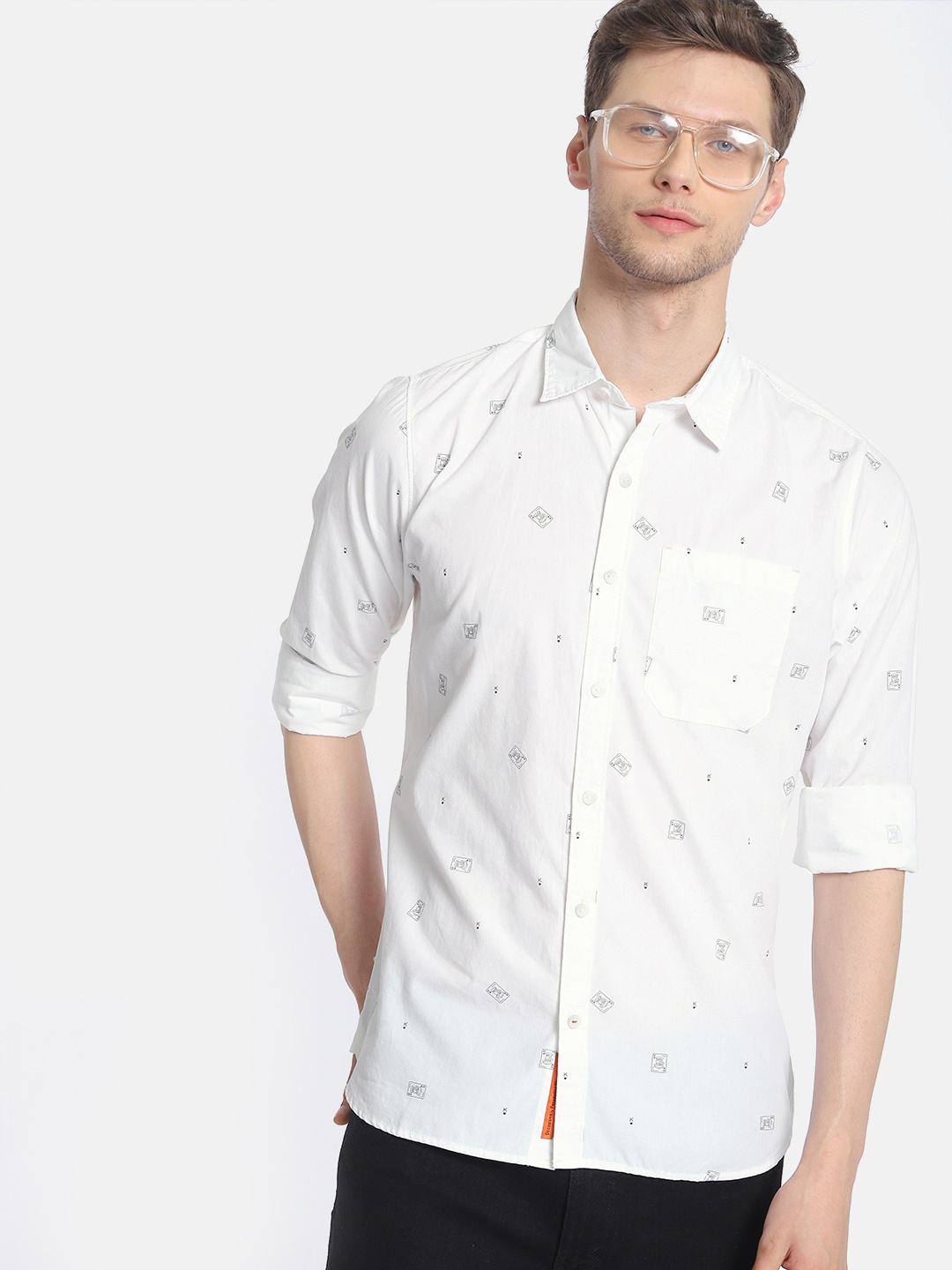 

SINGLE Men White Slim Fit Printed Casual Shirt