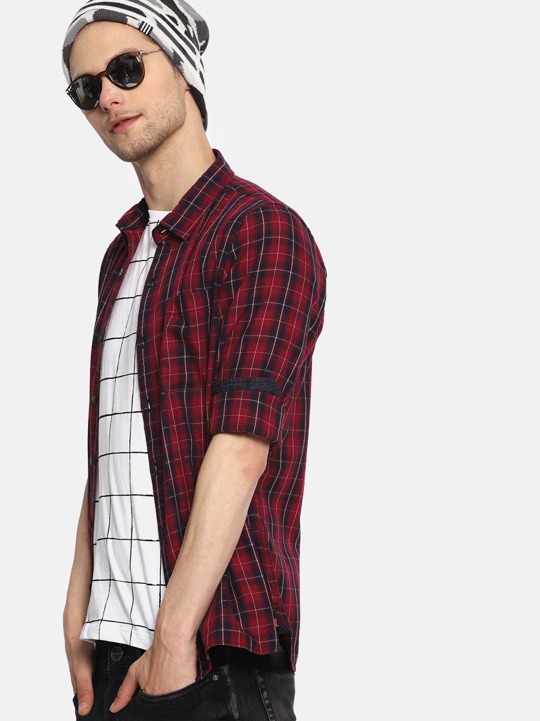 

SINGLE Men Maroon & Navy Blue Slim Fit Checked Casual Shirt