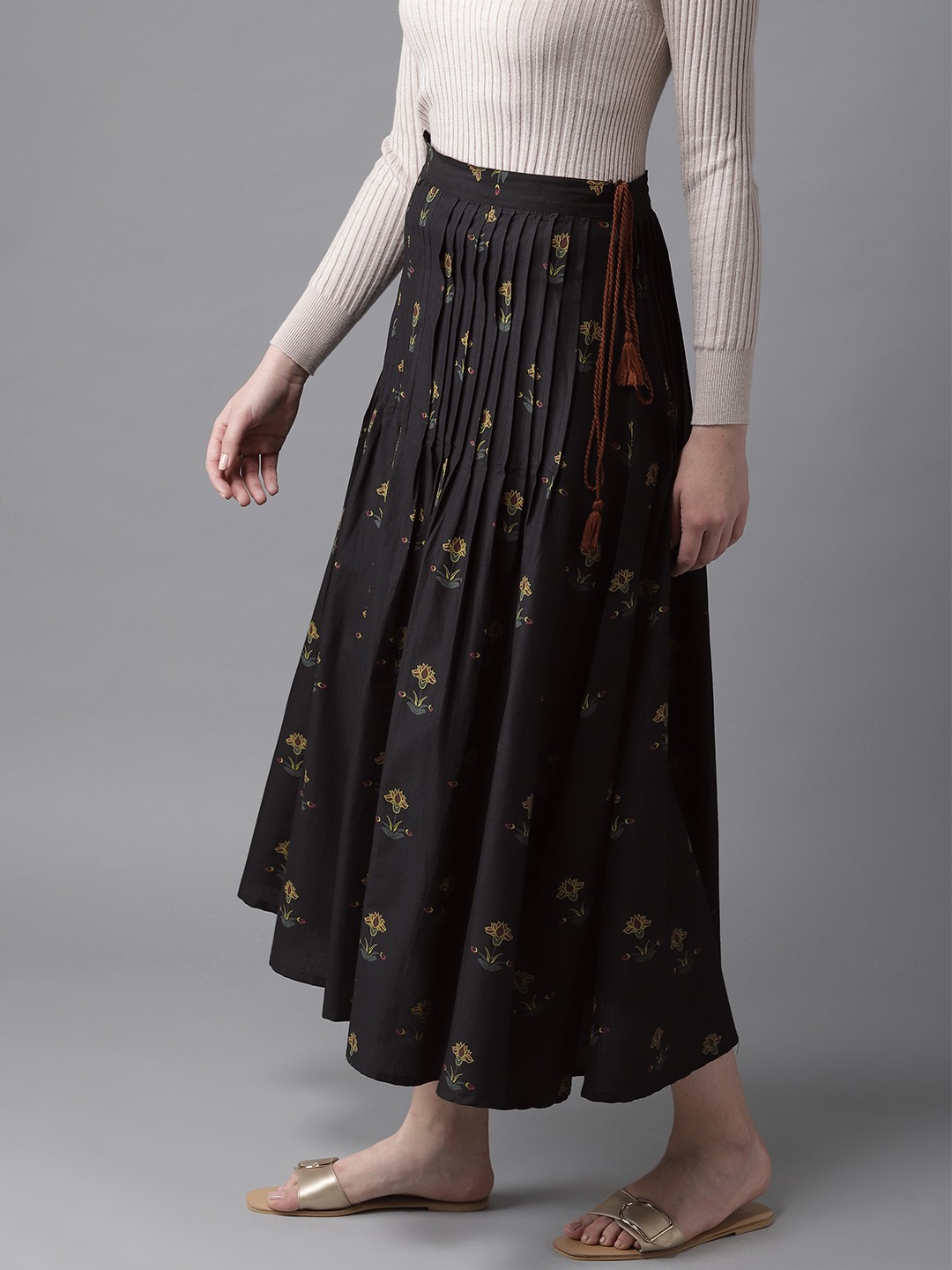 

HERE&NOW Black & Green Floral Printed Pleated Maxi Flared Skirt