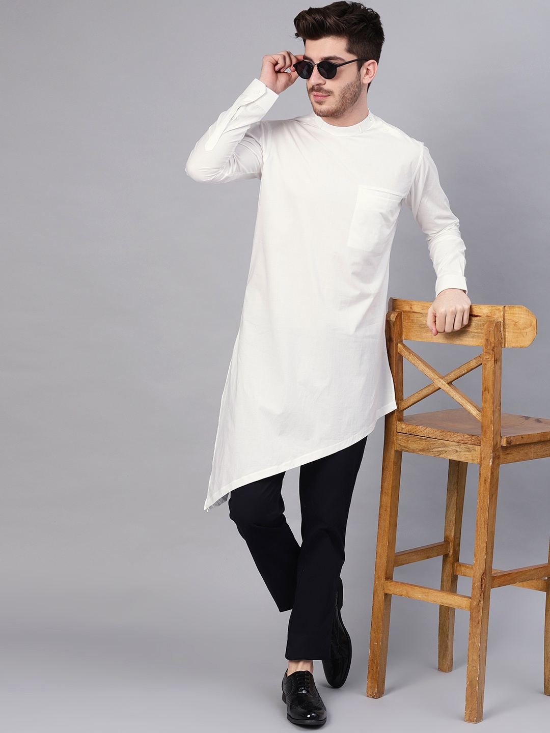 

See Designs Men White Solid Straight Kurta