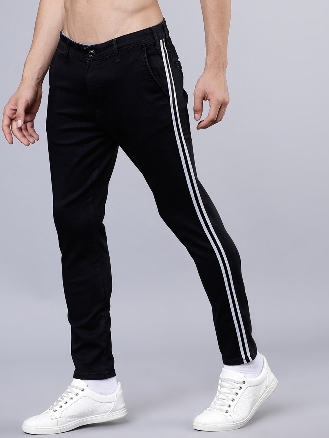 

HIGHLANDER Men Black Solid Slim Fit Jeans