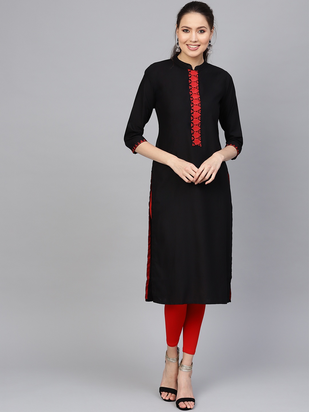 

Indo Era Women Black Solid Straight Kurta