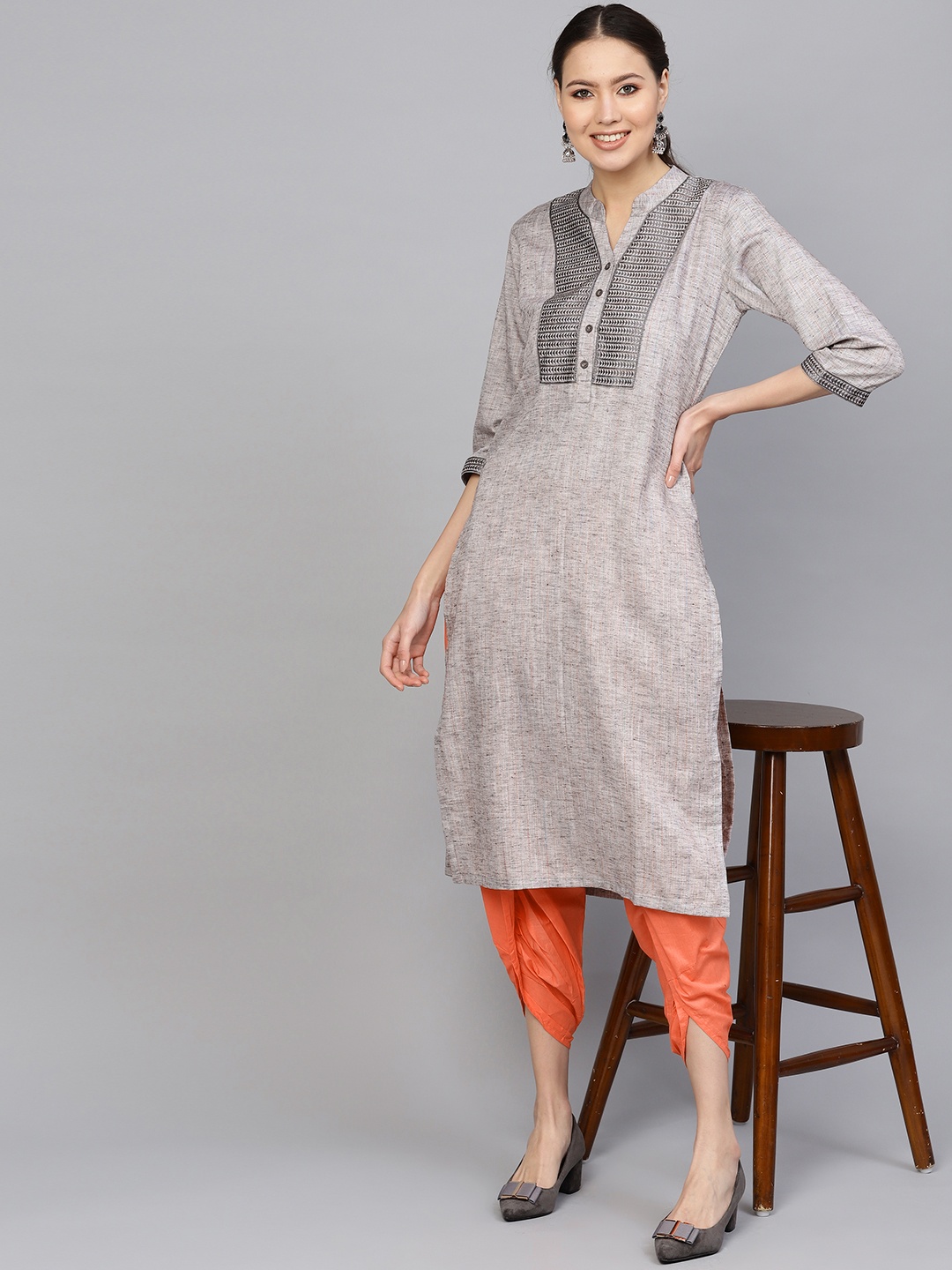 

Indo Era Women Grey Yoke Design Straight Kurta