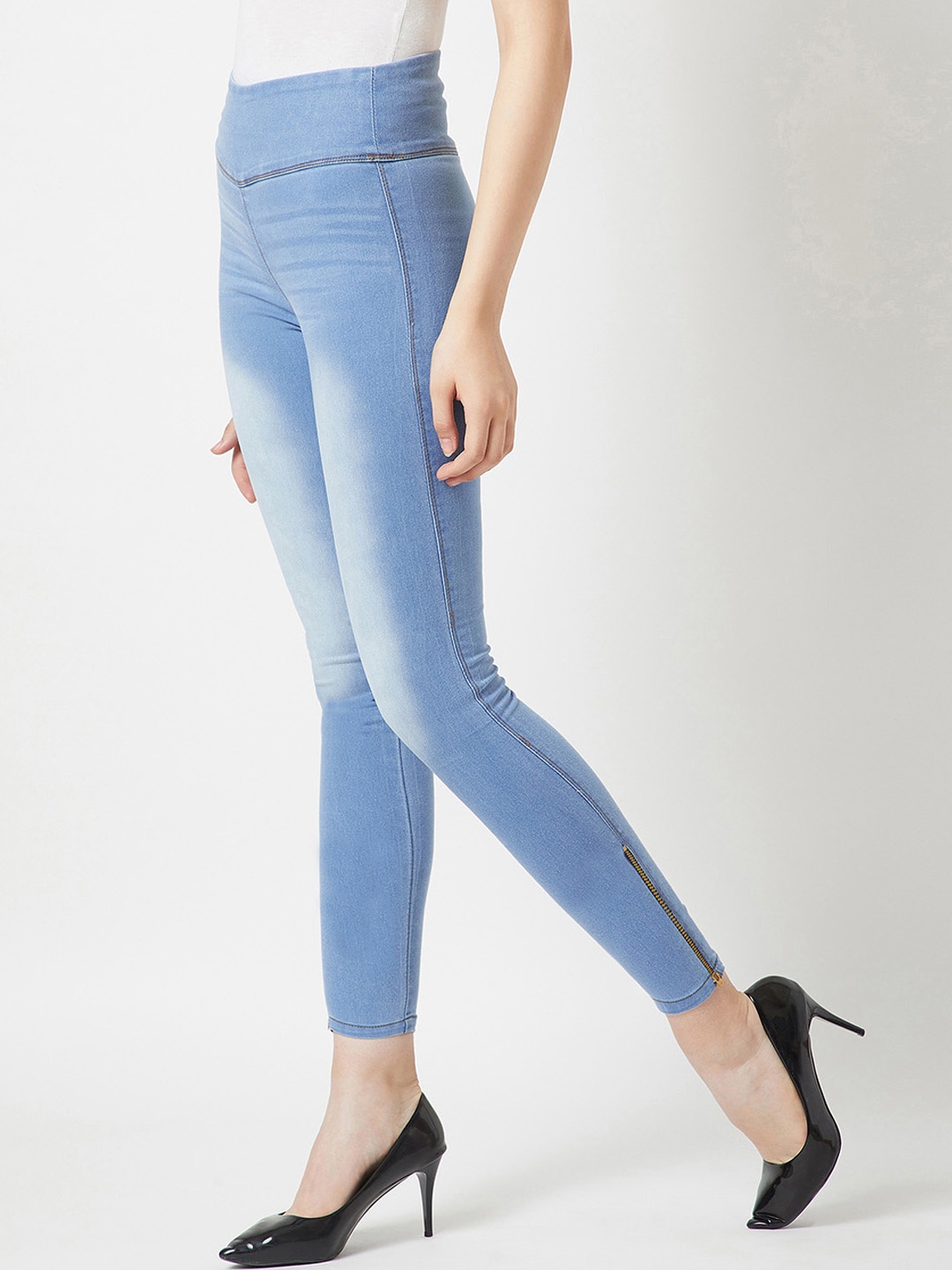 

Miss Chase Women Blue Solid Skinny-Fit Denim Jeggings
