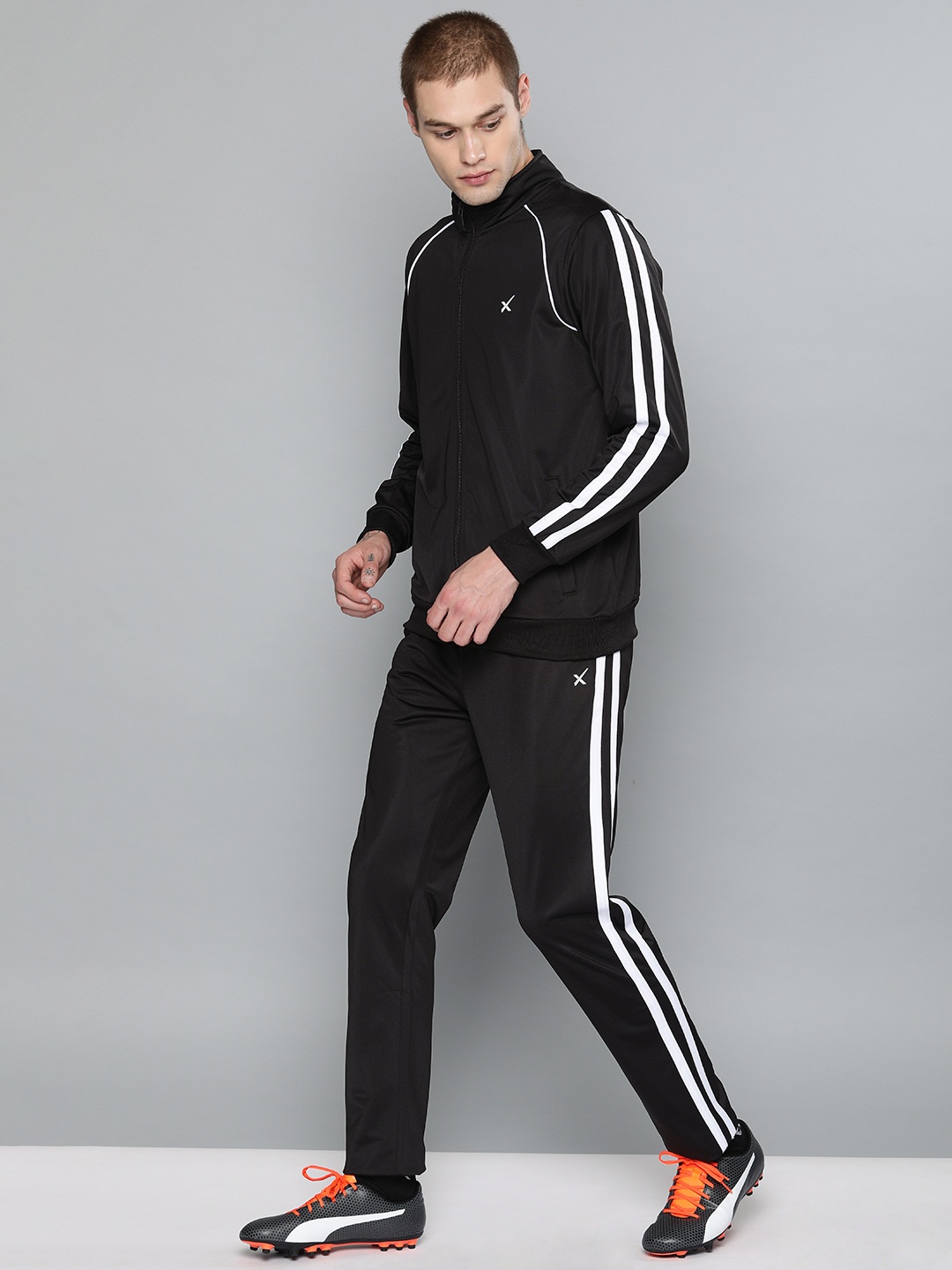 

HRX by Hrithik Roshan Men Black and White Solid Lifestyle Tracksuit
