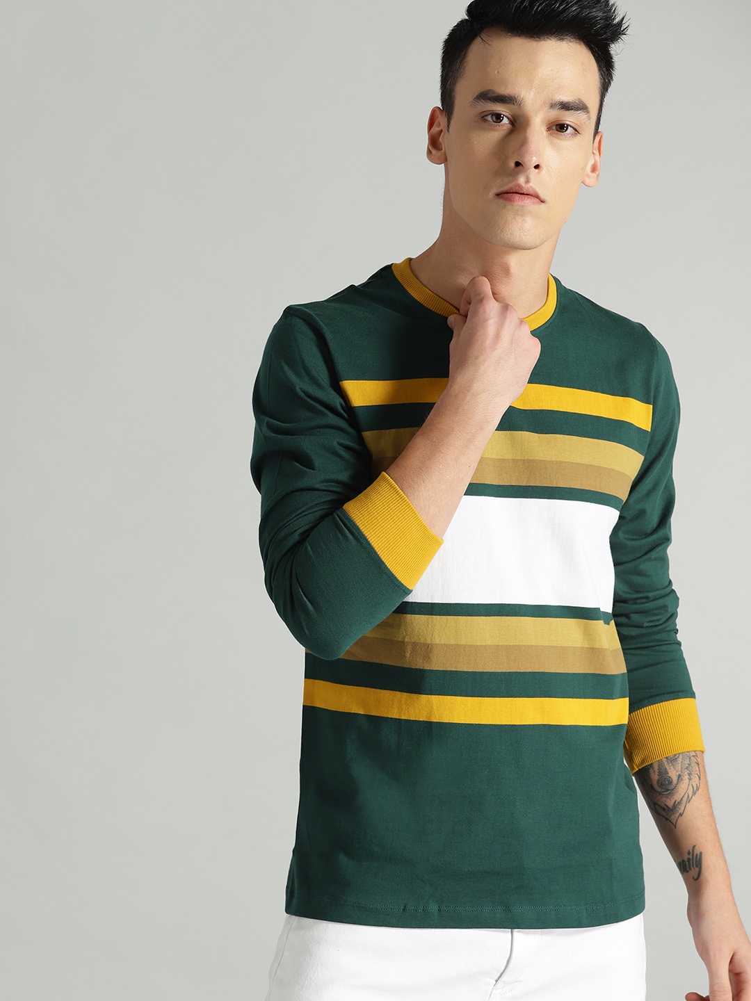 

The Roadster Lifestyle Co Men Green & Mustard Yellow Striped Round Neck T-shirt