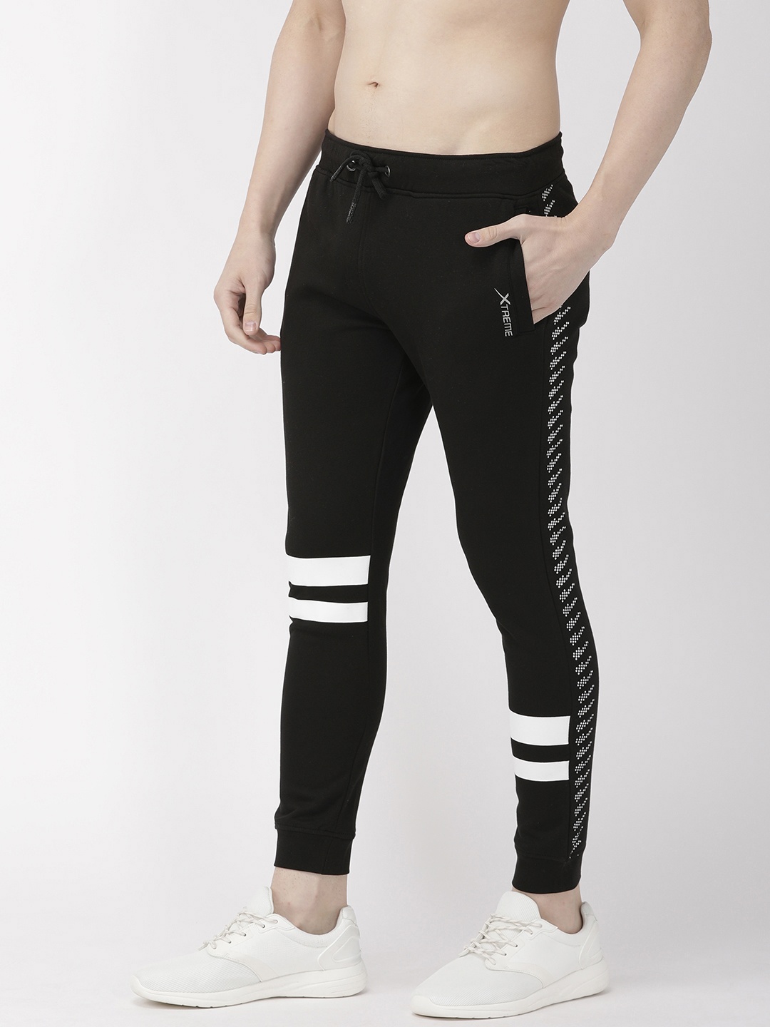 

Flying Machine Men Black & White Printed Joggers