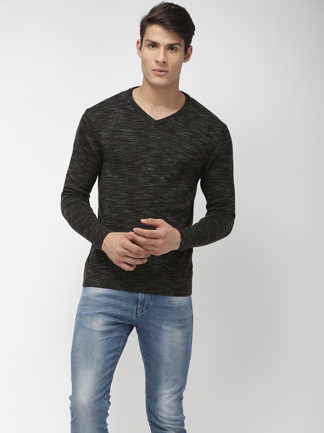 

Flying Machine Men Black Solid Pullover Sweater