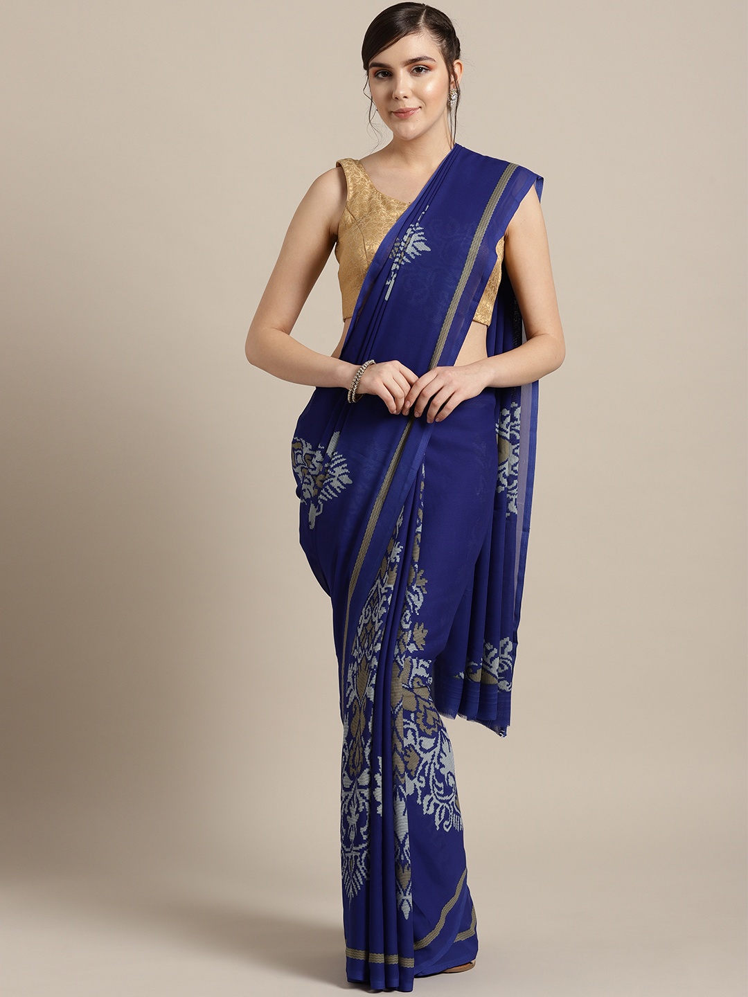 

Ishin Navy Blue & White Printed Saree