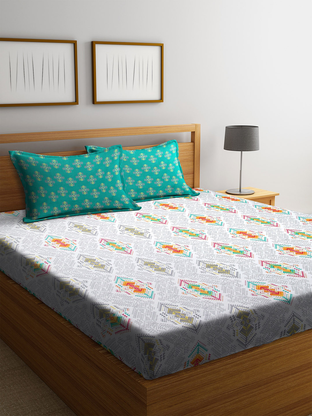 

CORE Designed by SPACES White & Grey Printed 144 TC 1 Queen Bedsheet with 2 Pillow Covers