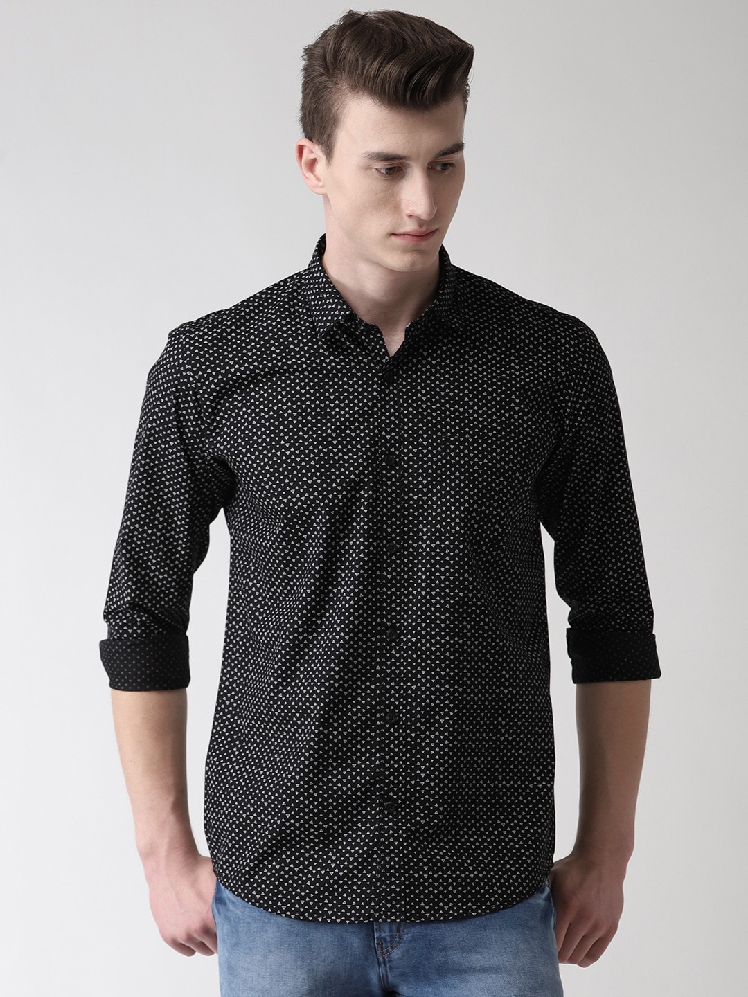 

Richlook Men Black & Off-White Slim Fit Printed Casual Shirt
