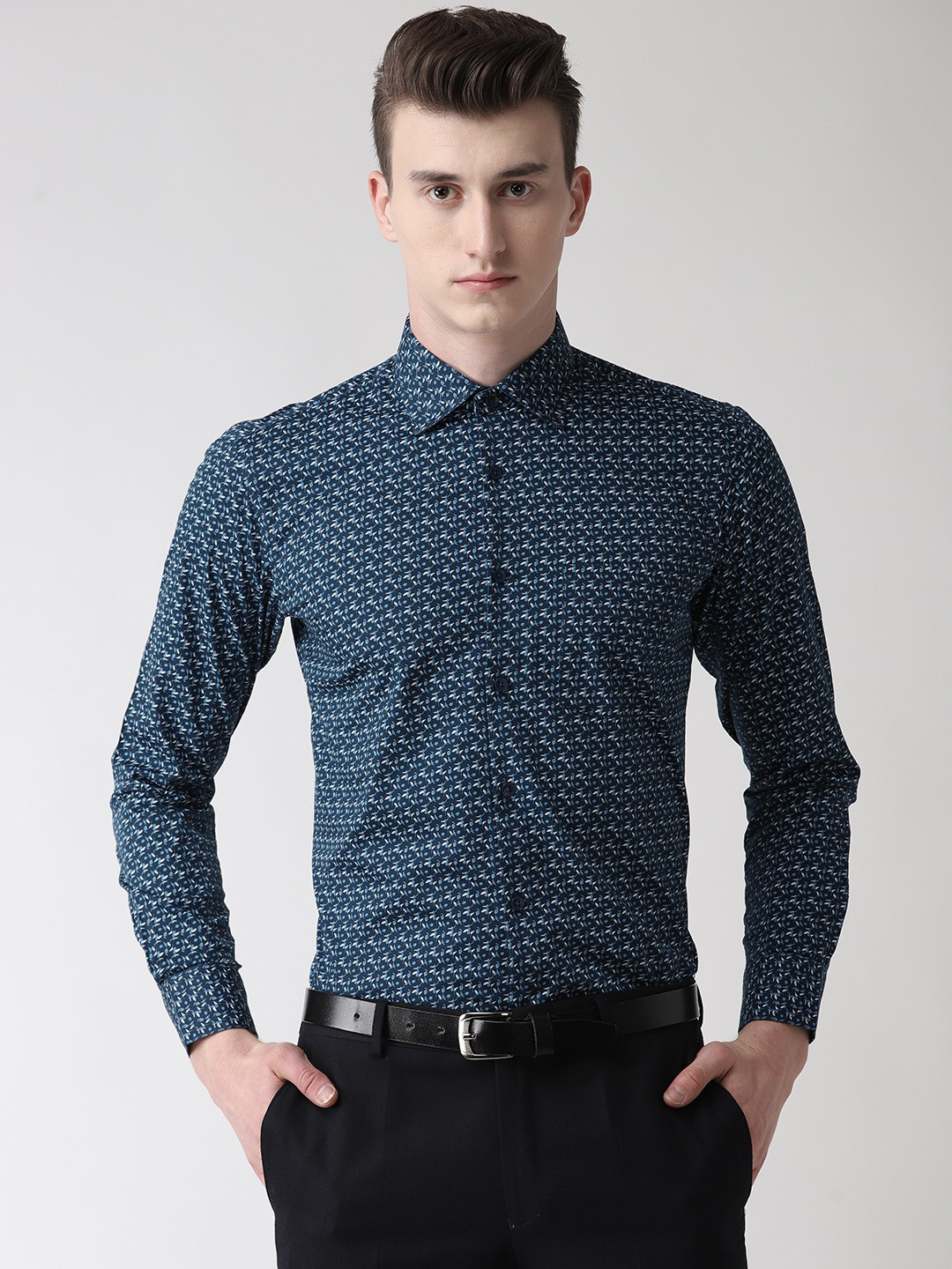 

Richlook Men Navy Blue & White Regular Fit Printed Smart Casual Shirt
