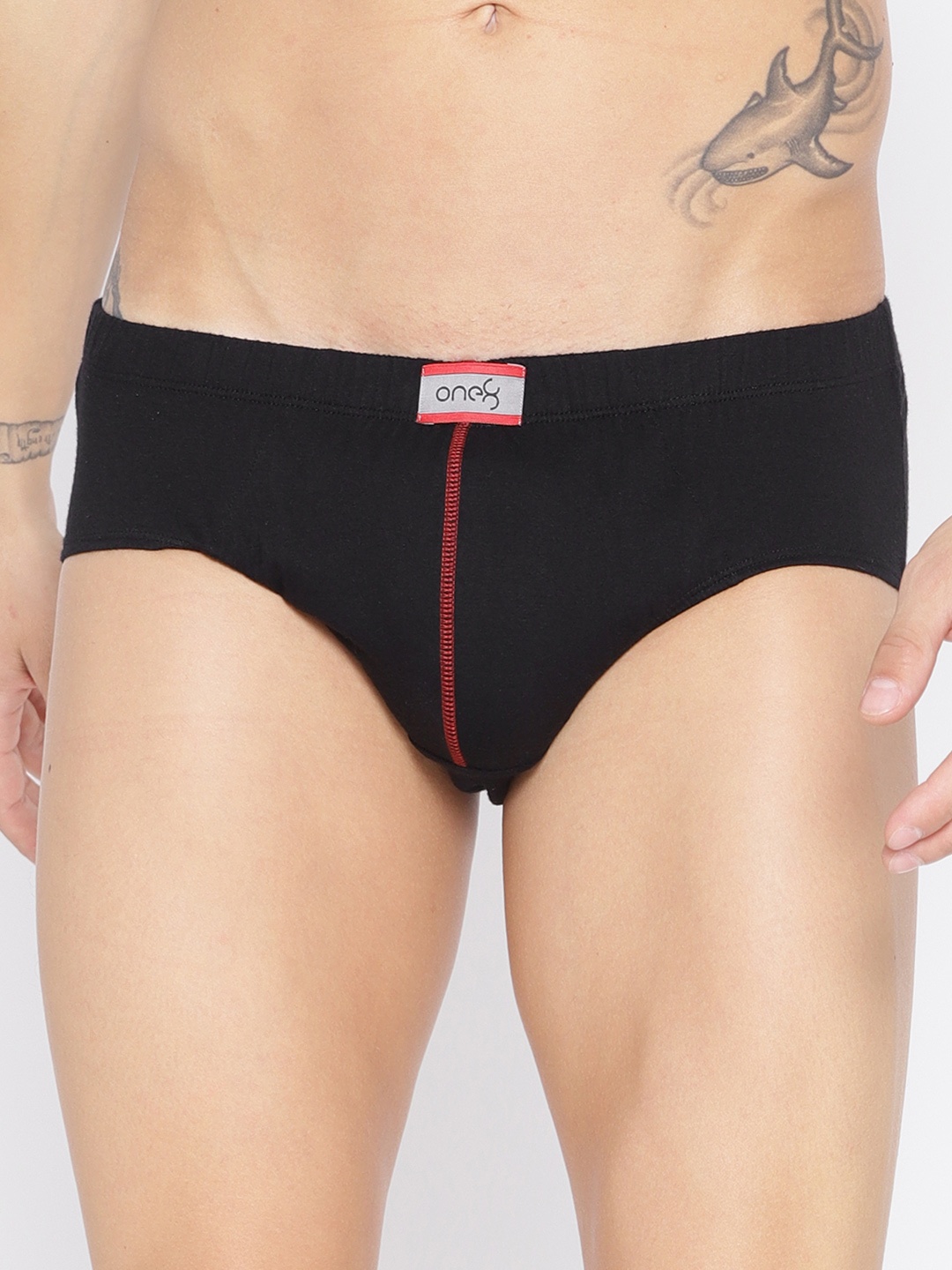 

one8 by Virat Kohli Men Black Solid Briefs 101