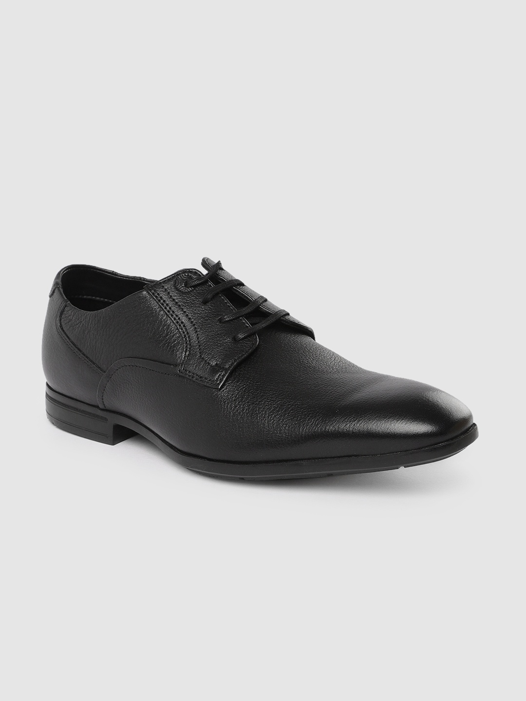 

Ruosh Men Black CAMEROON Leather Formal Derbys