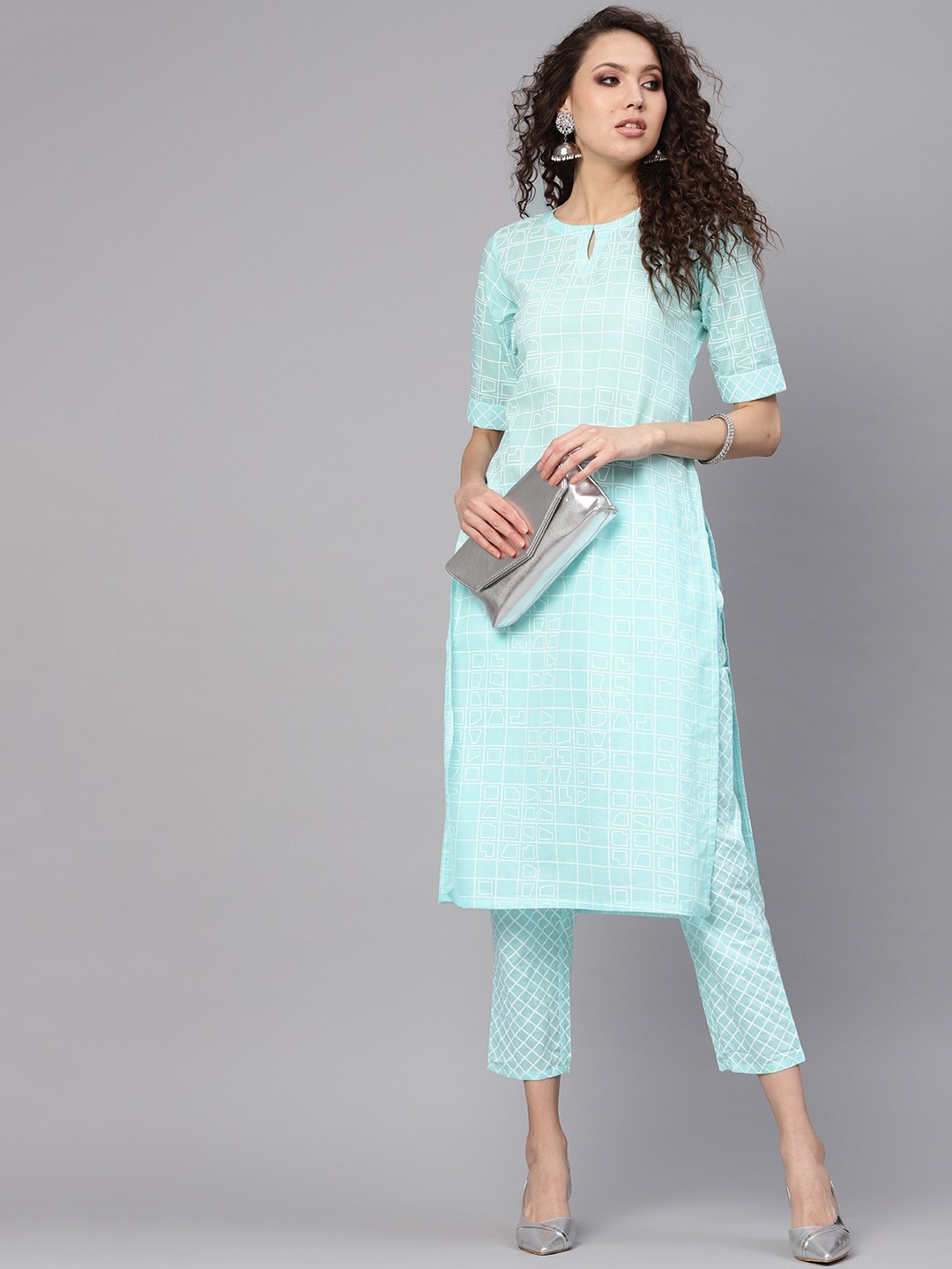 

GERUA Women Blue & White Printed Kurta with Trousers