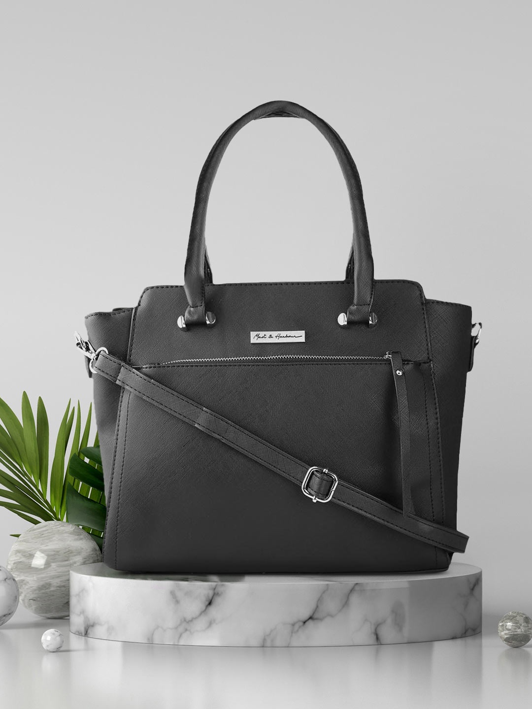 

Mast & Harbour Black Solid Handheld Bag