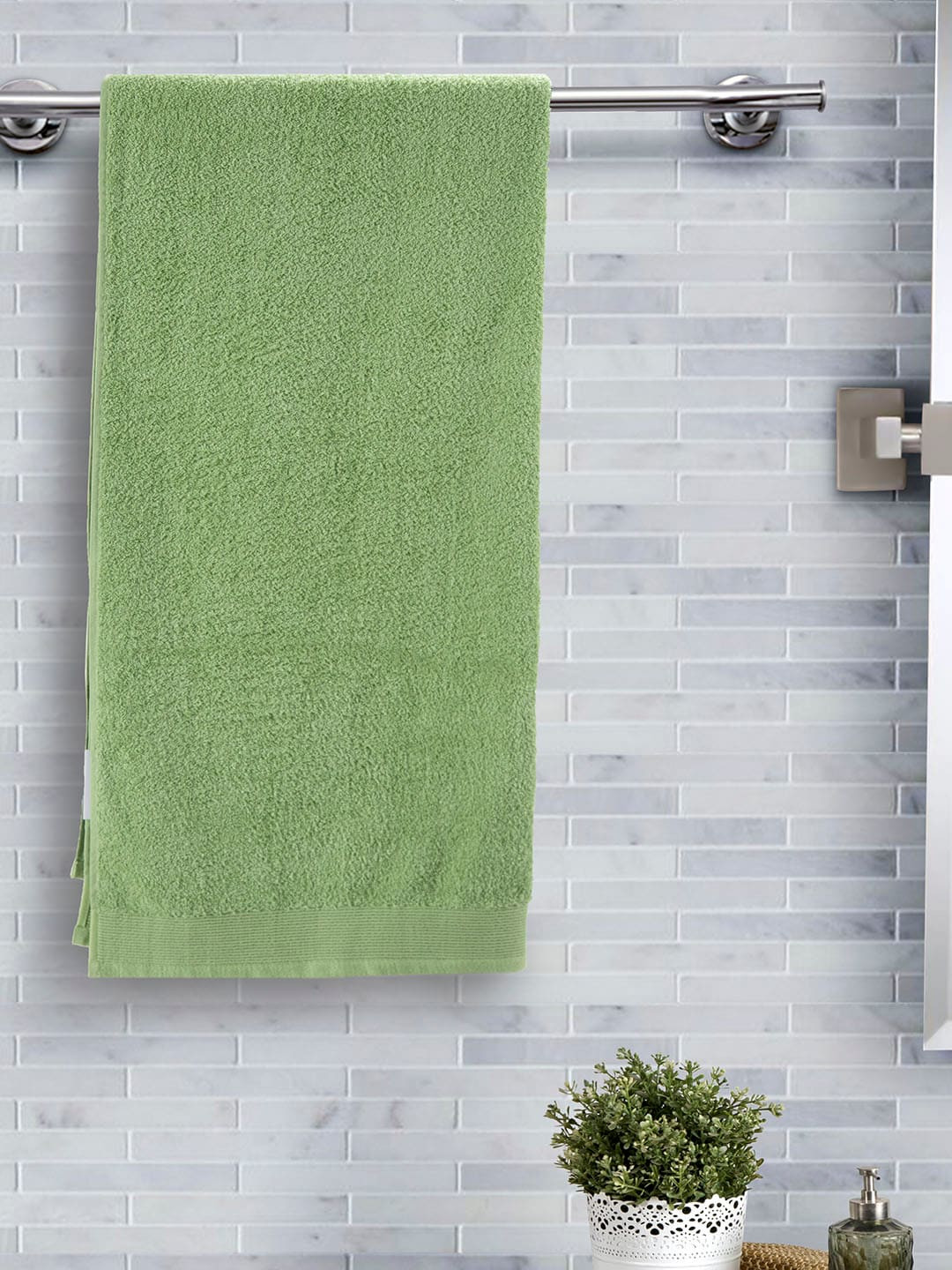 

MASPAR Green Solid 550 GSM Cotton Bath Towel