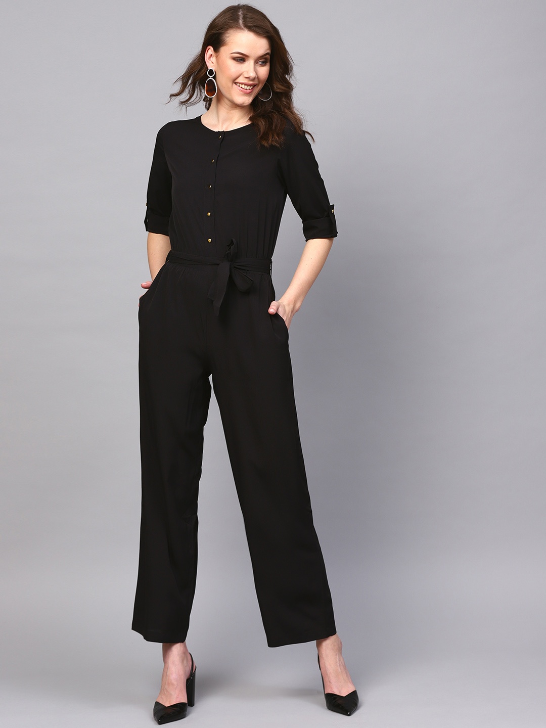 

SASSAFRAS Black Solid Basic Jumpsuit